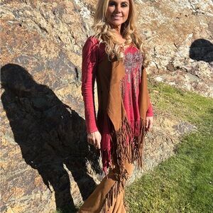 Vocal Red Long Sleeve Top & brown fringe vest & pants outfit